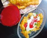 A picture of step 6 of Samosa Chat with Laal chutni.