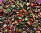 Foto langkah ke 4 dari resep Oseng cumi asin telor petai cabe ijo.