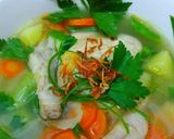 Foto langkah ke 5 dari resep Sop Sayap dan Ceker Ayam segar.