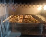 Foto langkah ke 5 dari resep Pizza Roti Tawar.
