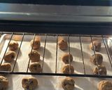Foto langkah ke 3 dari resep Almond flour Chocochip cookies.