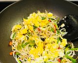 Foto langkah ke 4 dari resep Tumis Tauge Telur.