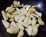 A picture of step 3 of Khate meethe aloo karele.