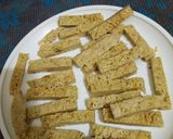 A picture of step 7 of Crispy Maggi fries.