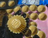 Foto langkah ke 5 dari resep Pie Brownies Mini.