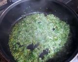 Foto del paso 3 de la receta: Almejas en salsa de perejil, ajos y jengibre fresco
