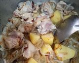 A picture of step 1 of Chicken chana pulao.