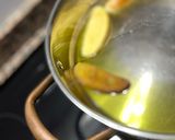 Foto del paso 2 de la receta: Albóndigas de pollo en salsa de cebolla 🧅 🐣