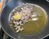 Une image de l'étape 6 de Panais et courgettes au poulet et bouillon de champignons.