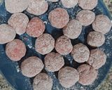 Foto del paso 2 de la receta: Solomillo de cerdo y albóndigas con salsa