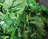 Foto langkah ke 3 dari resep Tumis Daun Ginseng.