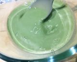 A picture of step 3 of Matcha Latte Popsicles.