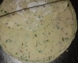 A picture of step 4 of Lacchedar Mathri (currypatte flavour).