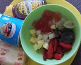 Foto langkah ke 1 dari resep YummY mix fruits salad untuk keluarga.