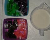 Foto langkah ke 2 dari resep Puding Susu Mozaik.