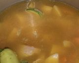 صورة لخطوة 2 من وصفة جواز خضار مشكلة مرقة بيضة 🥕🥔🌶🥘
