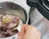A picture of step 3 of Oxtail Soup Thai style with Herbs.