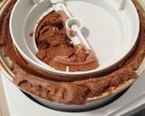 A picture of step 3 of Mocha ice cream.