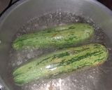 Foto del paso 1 de la receta: Zucchine ripiene di pollo,verdure e formaggio-Zucchini relleno de vegetales Pollo y Queso
