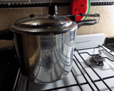 Foto del paso 3 de la receta: Alubias negras, blancas a la provenzal con callos madrileños
