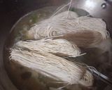 Foto langkah ke 5 dari resep Misoa Kaldu Ayam.