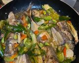 Foto langkah ke 1 dari resep Tumis ikan asin.
