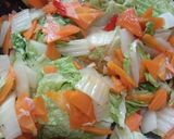 Foto langkah ke 3 dari resep Tumis Wortel Sawi Putih.