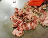 Foto langkah ke 2 dari resep Niiyama Beef Oyster Itame (tumis daging sapi oyster sauce).