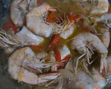 Foto langkah ke 3 dari resep Udang asam manis Mentega.