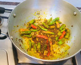 A picture of step 4 of Chilli and grapes Pickle.