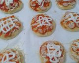 Foto langkah ke 3 dari resep Roti Pizza Mini Super Empukk puk puk.