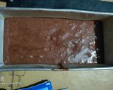 Foto langkah ke 4 dari resep Bolu Chocolatos Simple.