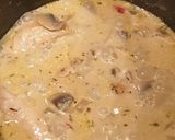 A picture of step 4 of Creamy white wine chicken kick.