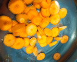 Foto langkah ke 1 dari resep Pewarna Makanan Alami Oranye (Wortel).