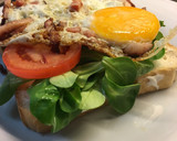 Foto del paso 4 de la receta: Sándwich rico de huevo frito y bacon 🍳 🥓