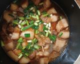 Hình bước làm 2 của món Thịt má heo kho tầu rất rất ngon không sợ ngấy