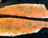 Foto del paso 4 de la receta: 153.🐟Trucha asalmonada al horno con mostaza y jamón🥓