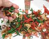 A picture of step 13 of Crispy-colourful fried onions (Persian piaz dagh).