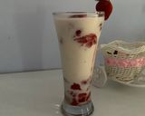 Foto langkah ke 4 dari resep Smoothis strawberry 🍓🍓.