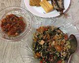 Foto langkah ke 3 dari resep Tumis kangkung cumi asin saos terasi.