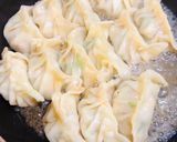 A picture of step 3 of Tofu Gyoza Dumplings.