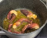 Foto del paso 2 de la receta: Arroz meloso con pulpo y langostinos
