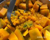 A picture of step 3 of Creamy Pumpkin Soup with Shrimp and Tofu.