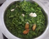 A picture of step 2 of Spinach and mushroom soup.