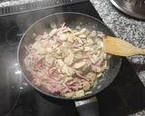 Foto del paso 3 de la receta: Quiche de bacon, champiñones y cebolla