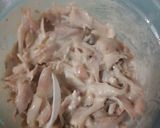 A picture of step 2 of Cheesy chicken pie.