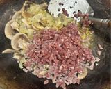 Foto langkah ke 4 dari resep Spaghetti with Mushroom Sauce.
