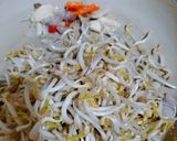Foto langkah ke 2 dari resep 1.002. Tumis Toge Telur Dadar.