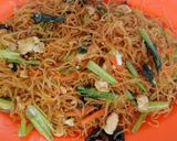 Foto langkah ke 3 dari resep Bihun goreng sederhana.