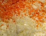 Gambar langkah 1 resipi Coleslaw.